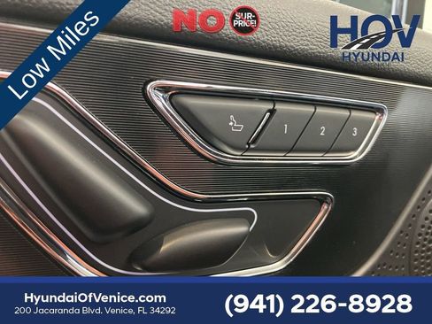 Used 2023 Lincoln Corsair Reserve w/ Equipment Group 201A AWD/4WD image 21