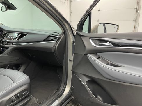 Used 2019 Buick Enclave Premium w/ Experience Buick Package FWD image 36