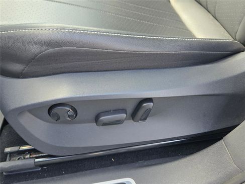 Used 2022 Volkswagen Tiguan SE R-Line AWD/4WD image 18