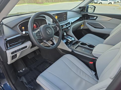 New 2026 Acura MDX w/Technology Package FWD image 17