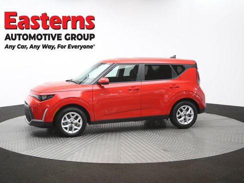 Used 2025 Kia Soul LX w/ LX Technology Package FWD image 58