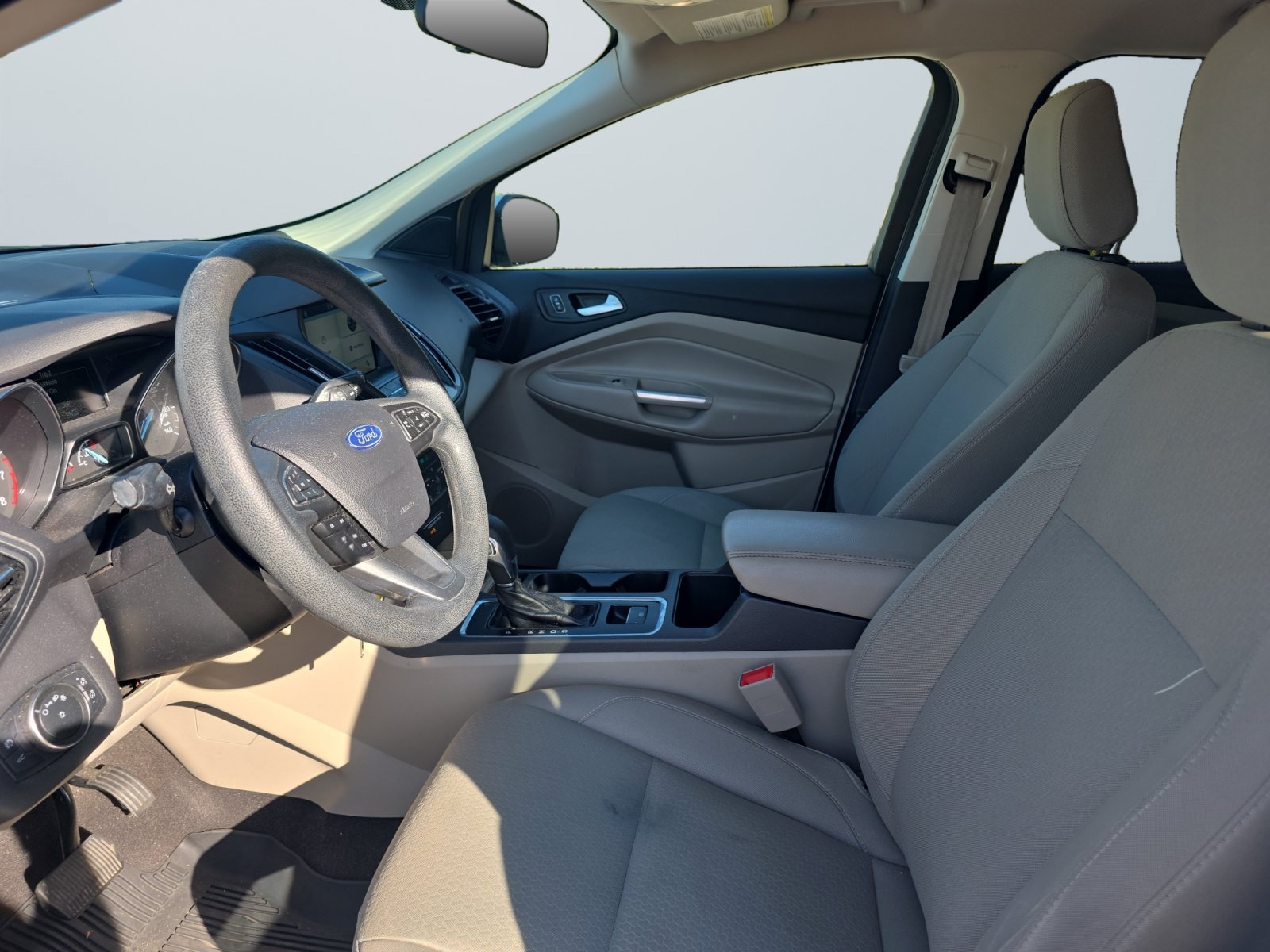 Used 2018 Ford Escape SE w/ SE Sync 3 Package FWD image 10