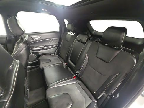 Used 2022 Ford Edge ST w/ Equipment Group 401A image 13