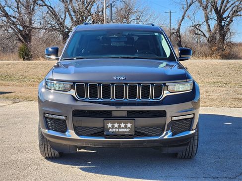 Used 2023 Jeep Grand Cherokee L Limited image 2