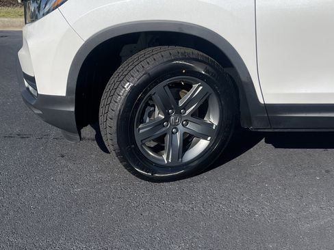 Certified 2023 Honda Ridgeline RTL image 32