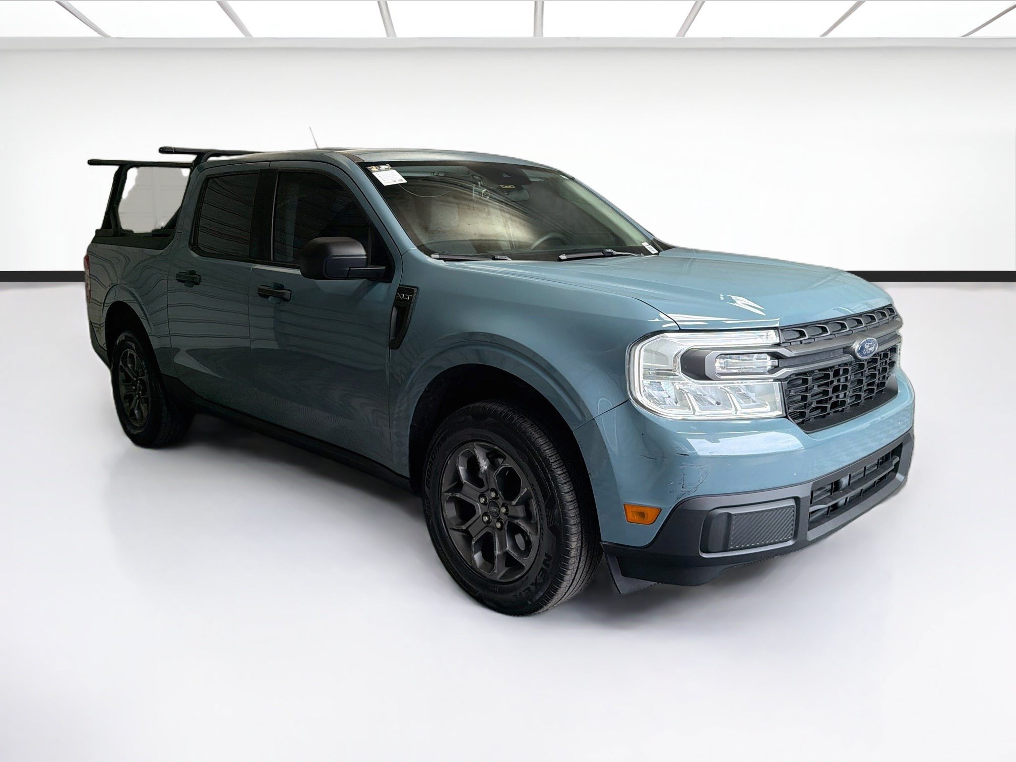 Used 2022 Ford Maverick XLT FWD image 3