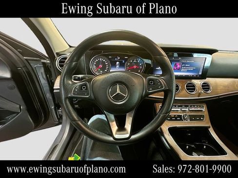 Used 2018 Mercedes-Benz E 400 4MATIC Sedan image 11