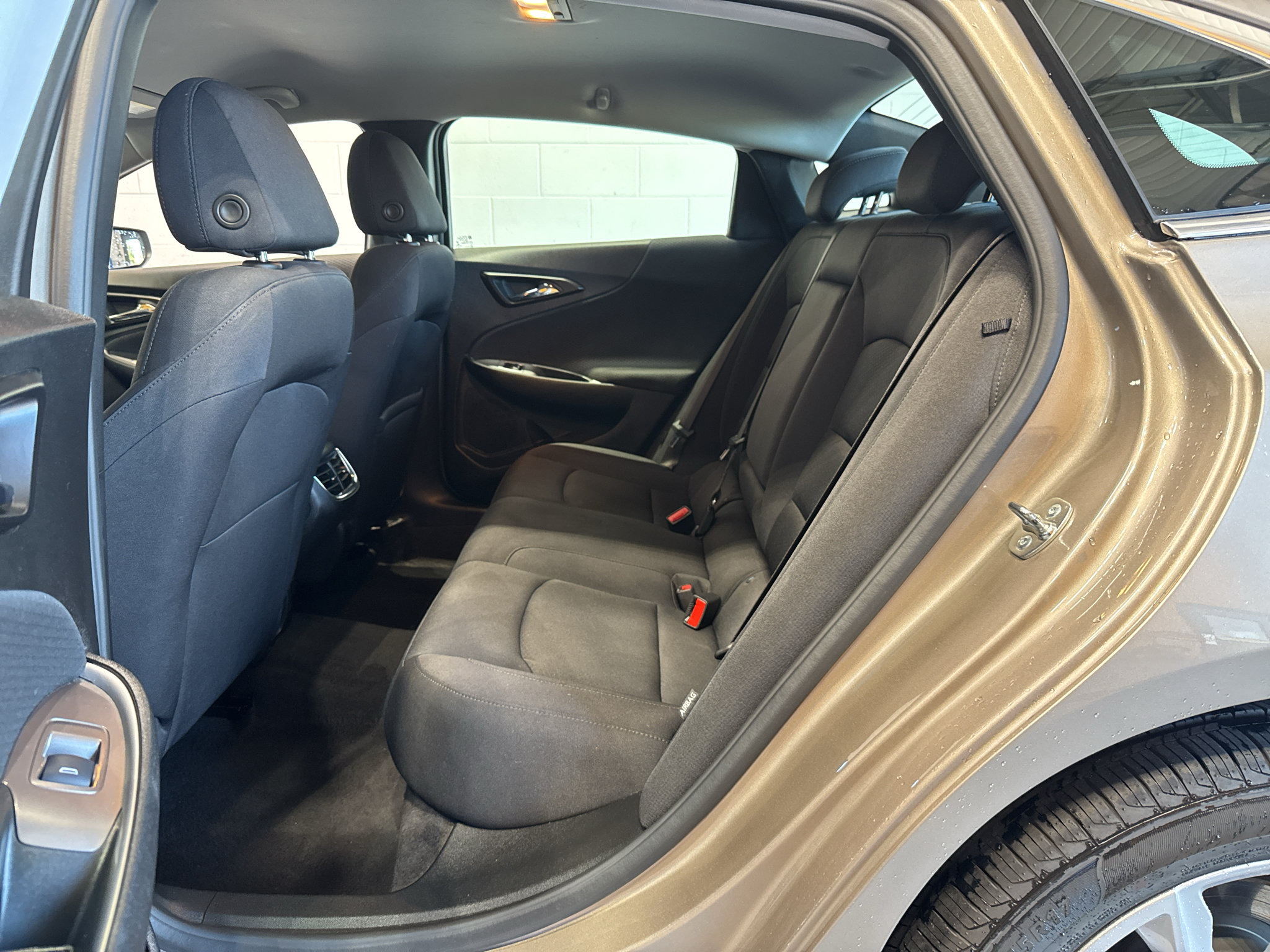 Used 2025 Chevrolet Malibu LT FWD image 10