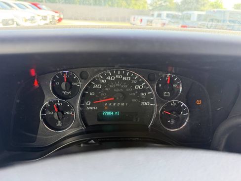 Used 2020 Chevrolet Express 2500 w/ Driver Convenience Package RWD image 23