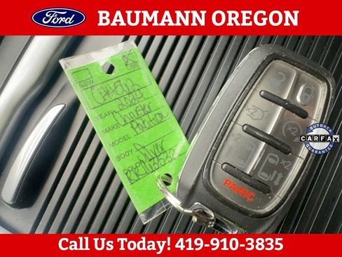 Used 2024 Chrysler Pacifica Touring-L FWD image 26