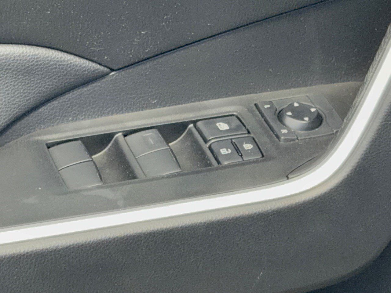 Used 2023 Toyota RAV4 LE AWD/4WD image 15
