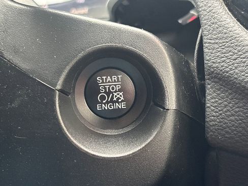 Used 2019 Jeep Compass Limited FWD image 17
