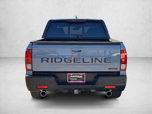 Used 2025 Honda Ridgeline TrailSport image 7