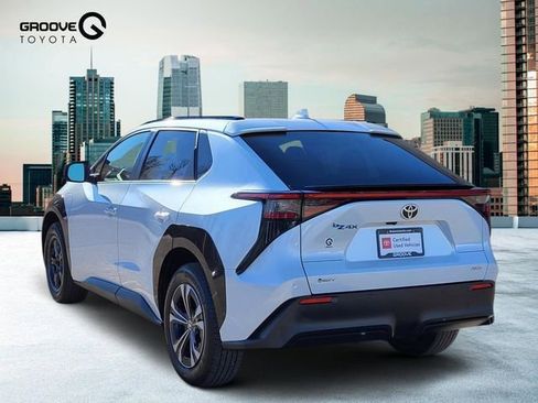 Used 2024 Toyota bZ4X XLE w/ Weather Package image 3