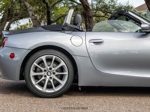 Used 2007 BMW Z4 3.0i image 10