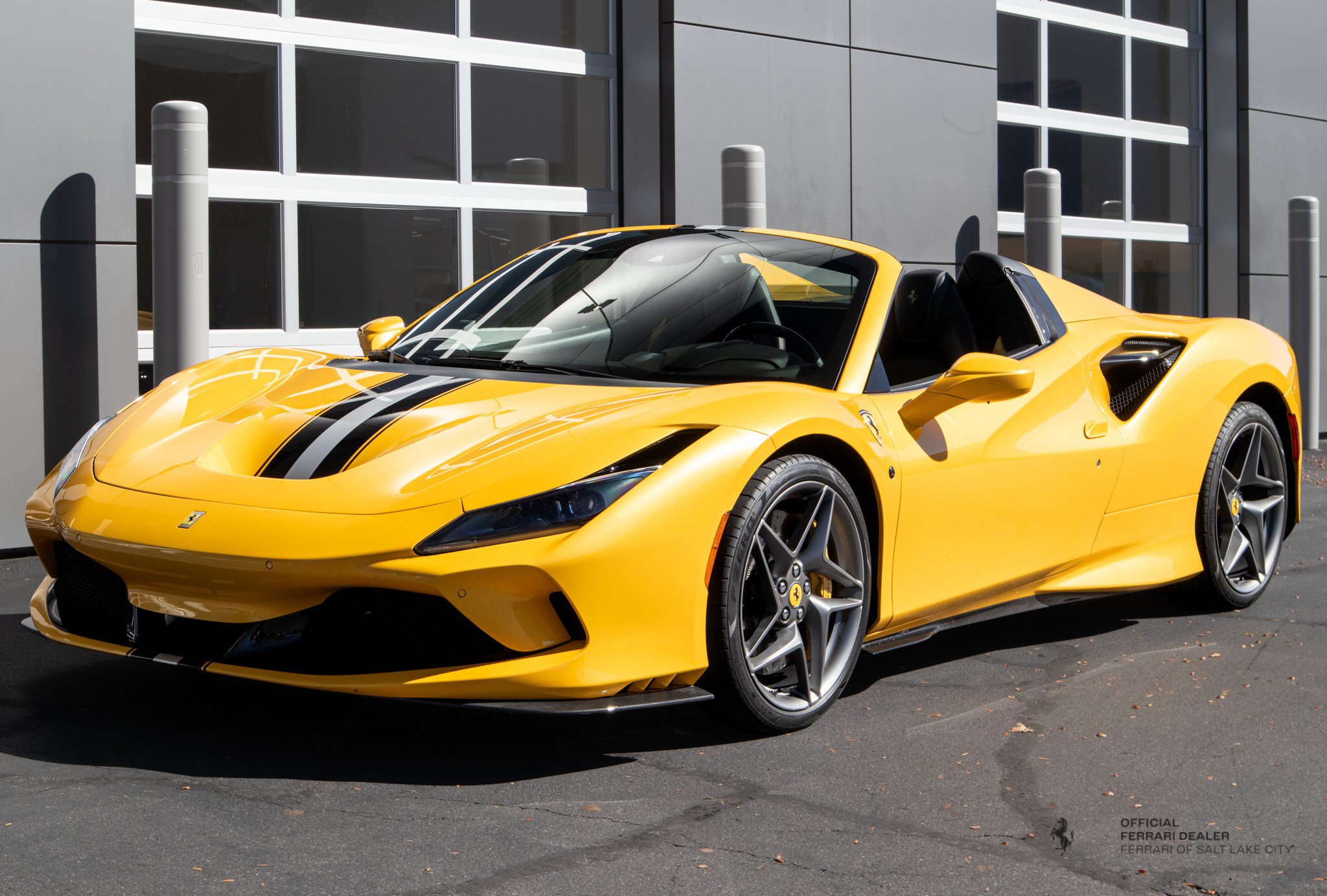 Used 2021 Ferrari F8 Tributo RWD image 1