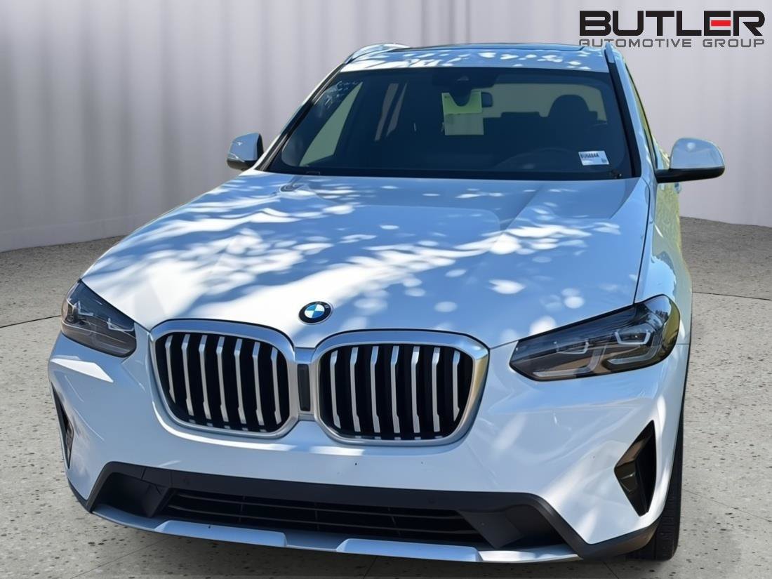 Used 2022 BMW X3 xDrive30i w/ Premium Package AWD/4WD image 3
