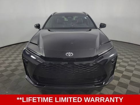 Used 2025 Toyota Crown Signia AWD/4WD image 3