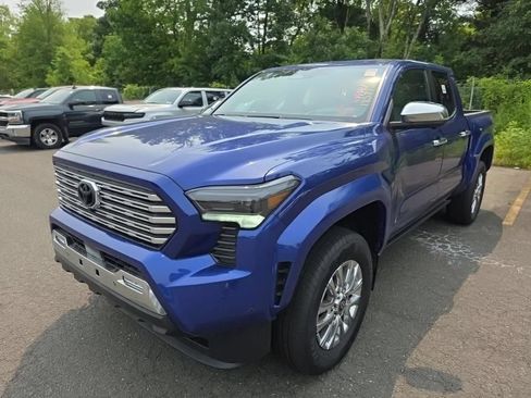 Used 2025 Toyota Tacoma Limited AWD/4WD image 3