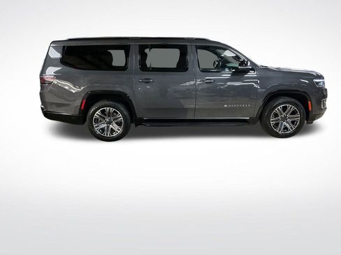 Used 2024 Jeep Wagoneer L Series II w/ Flexible Seating Group image 7