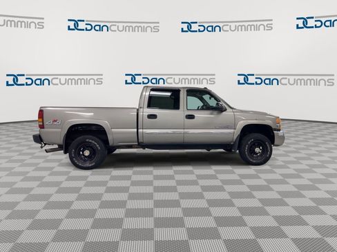 Used 2003 GMC Sierra 2500 SLT w/ SLT Preferred Equipment Group image 9