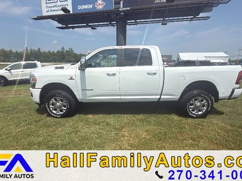 Used 2024 RAM 2500 Laramie AWD/4WD image 12
