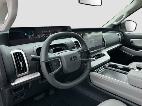 New 2026 Ford Expedition Active RWD image 6