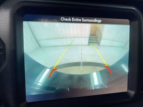 Used 2019 Jeep Wrangler Unlimited Sahara AWD/4WD image 15