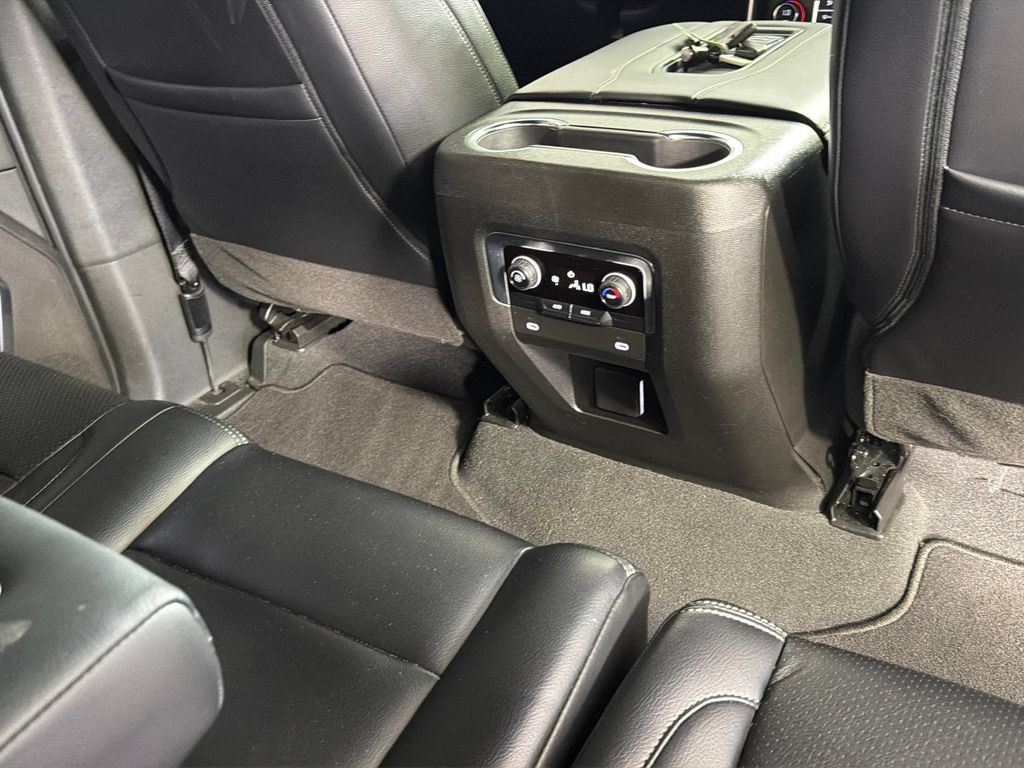 Used 2024 Chevrolet Tahoe LS RWD image 32