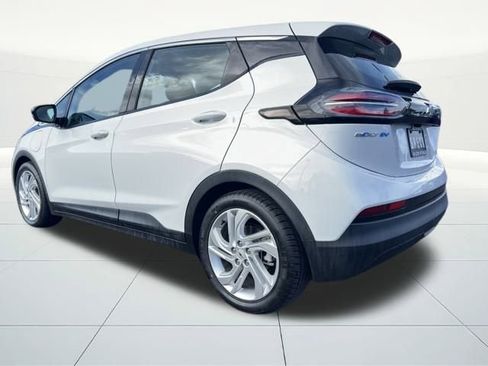 Used 2023 Chevrolet Bolt LT image 3