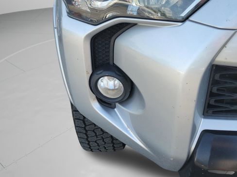 Used 2020 Toyota 4Runner Venture AWD/4WD image 15