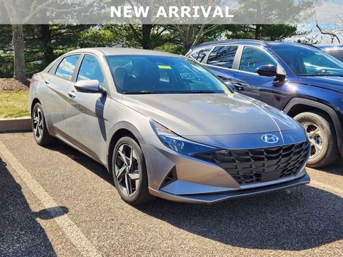 Certified 2023 Hyundai Elantra SEL w/ Convenience Package image 1