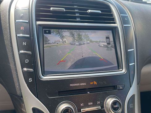 Used 2019 Lincoln Nautilus Reserve AWD/4WD image 18