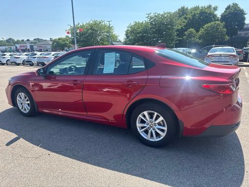 Used 2025 Toyota Camry LE w/ Convenience Package AWD/4WD image 4