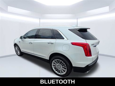 Used 2018 Cadillac XT5 Luxury w/ Driver Awareness Package FWD image 3