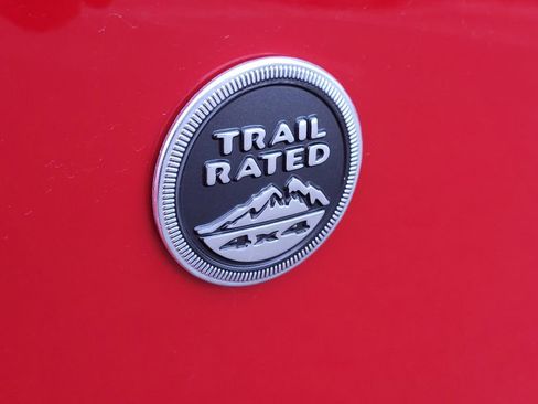 Used 2018 Jeep Wrangler Sahara w/ Connectivity Group image 13