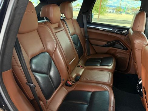 Used 2016 Porsche Cayenne GTS w/ Premium Package Plus AWD/4WD image 14