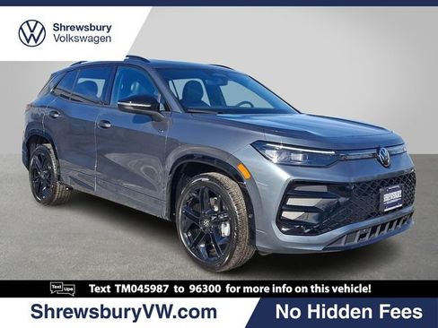 New 2026 Volkswagen Tiguan SE R-Line image 1