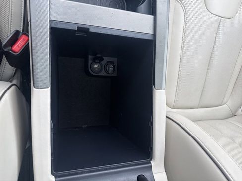 Used 2021 Hyundai Palisade Calligraphy image 30