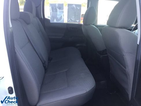 Used 2022 Toyota Tacoma SR image 15