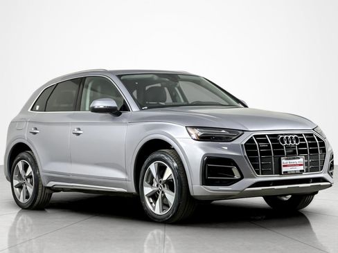 Used 2023 Audi Q5 2.0T Premium Plus w/ Premium Plus Package AWD/4WD image 7