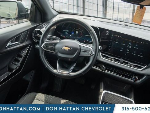 Used 2025 Chevrolet Equinox LT AWD/4WD image 14