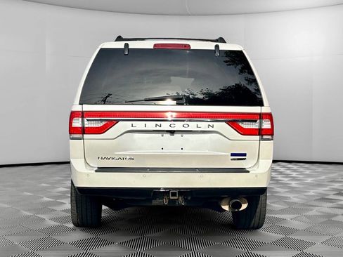 Used 2016 Lincoln Navigator Reserve image 26