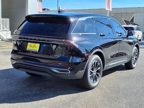 New 2026 Lincoln Nautilus Premier AWD/4WD image 2