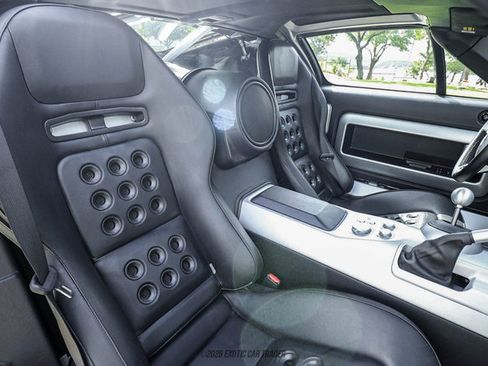 Used 2005 Ford GT RWD image 39