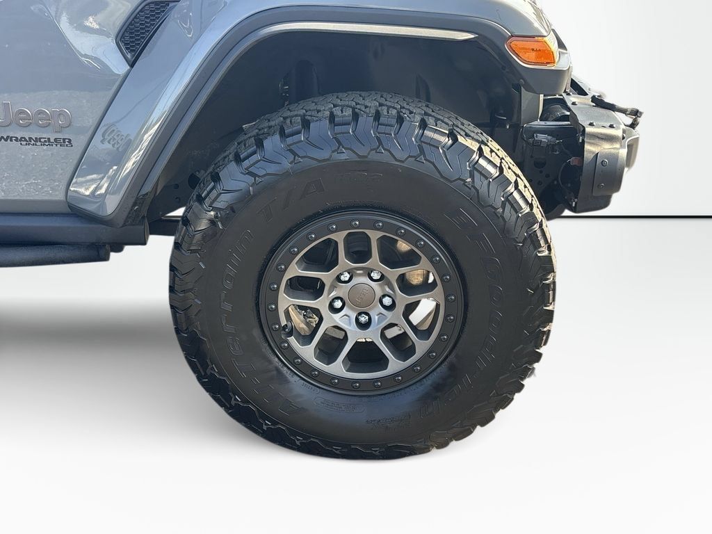 Used 2022 Jeep Wrangler Unlimited Rubicon w/ Xtreme Recon 35" Tire Package AWD/4WD image 11