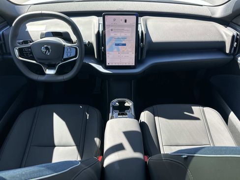 New 2026 Volvo EX30 Plus w/ Climate Package image 7