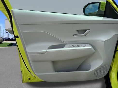 Certified 2024 Hyundai Kona SEL w/ Convenience Package FWD image 19