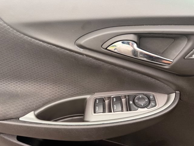 Used 2025 Chevrolet Malibu LT FWD image 13
