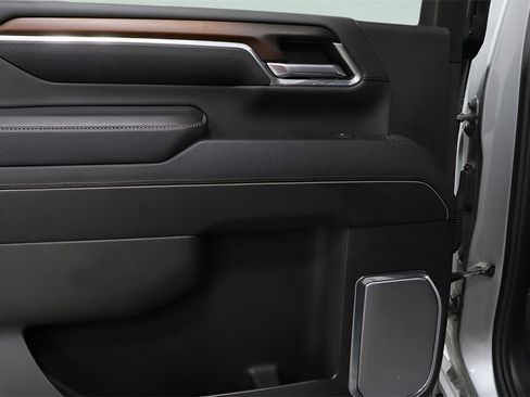 Used 2024 GMC Sierra 2500 Denali w/ Technology Package image 25